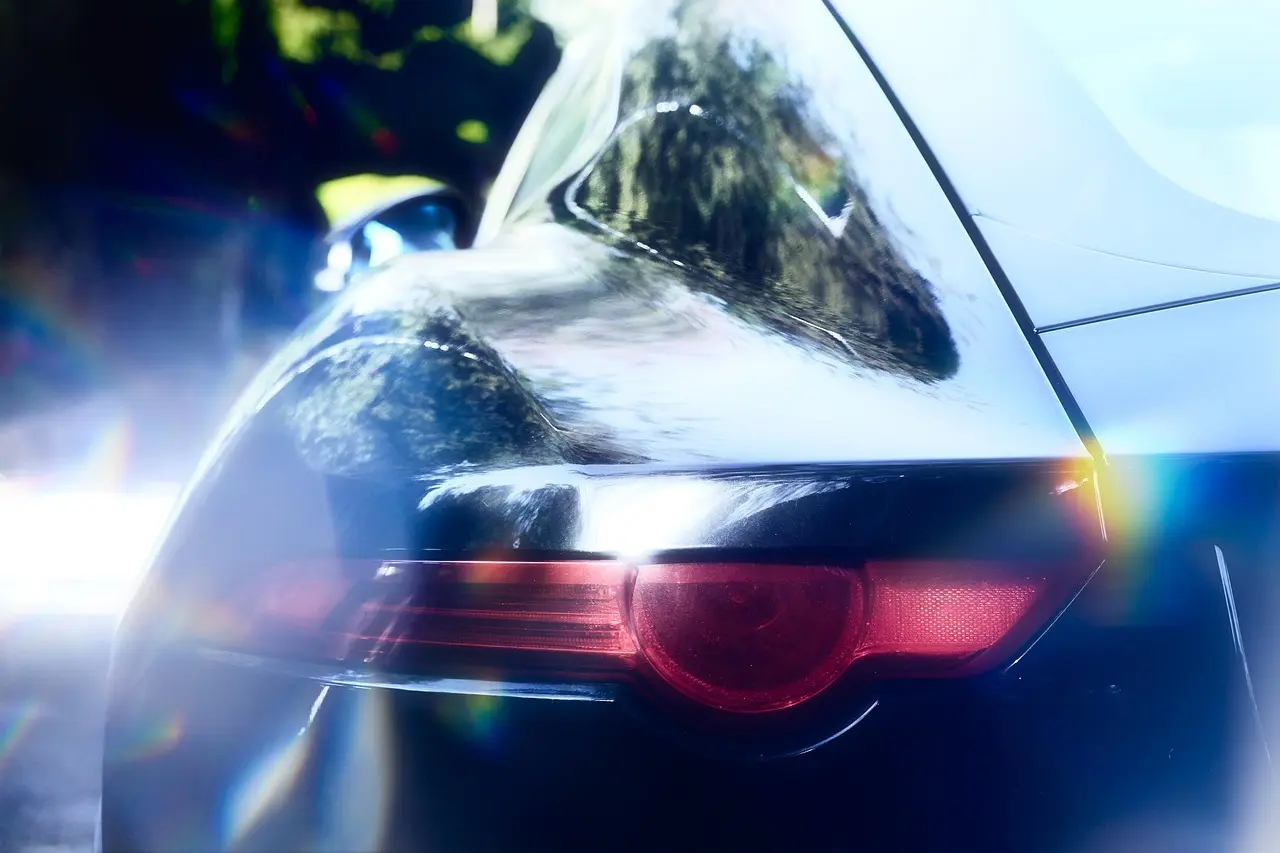 6 sjove lege om elbil-opladning for børn